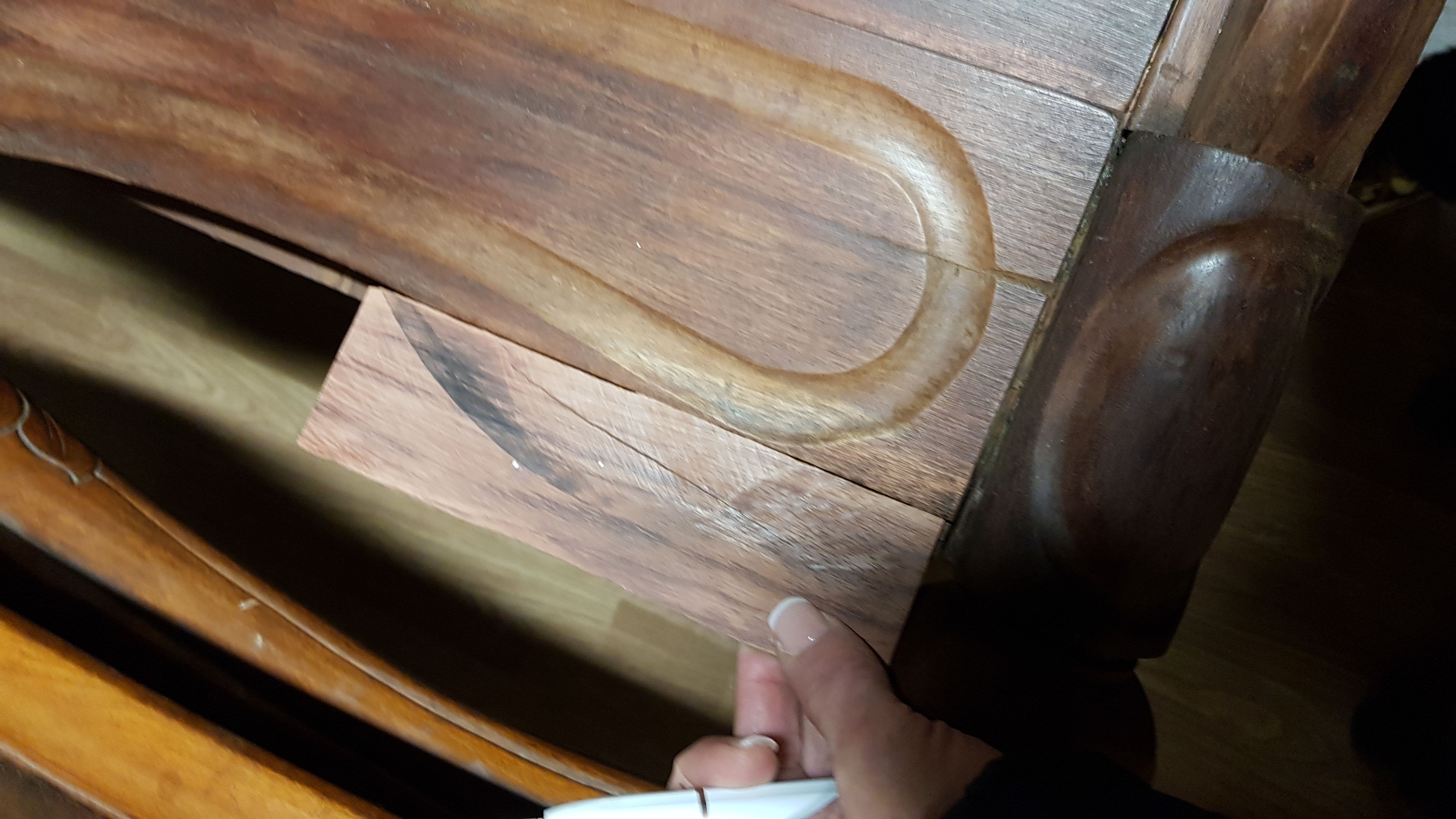 reparar-muebles-mojados